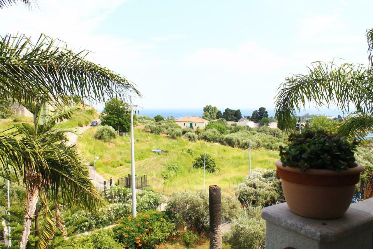 Villa I Minnulareddi Giardini Naxos Eksteriør bilde
